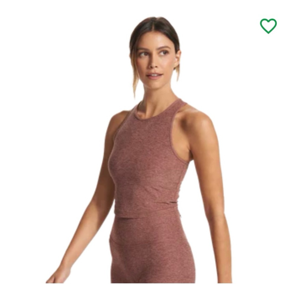 Vuori Elevation Plyo Tank - Red Racerback Crop Top Tank